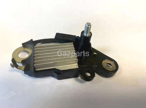 REGULATOR NAPIĘCIA ALTERNATORA 105A DR30A ZE ŚRUBĄ