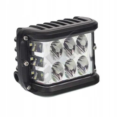 18 led lampa. CUBE.jpg